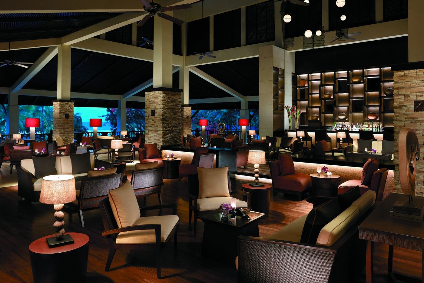 Dining & Bars
