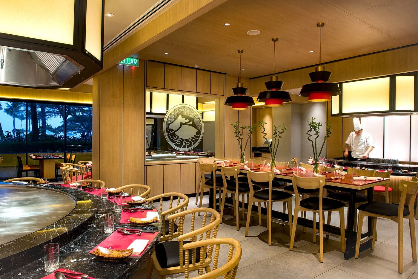 Dining & Bars