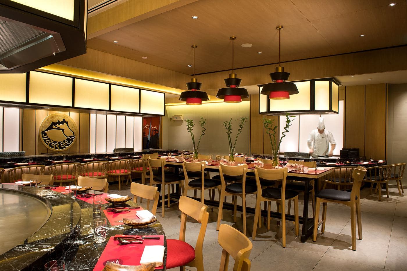 Dining & Bars