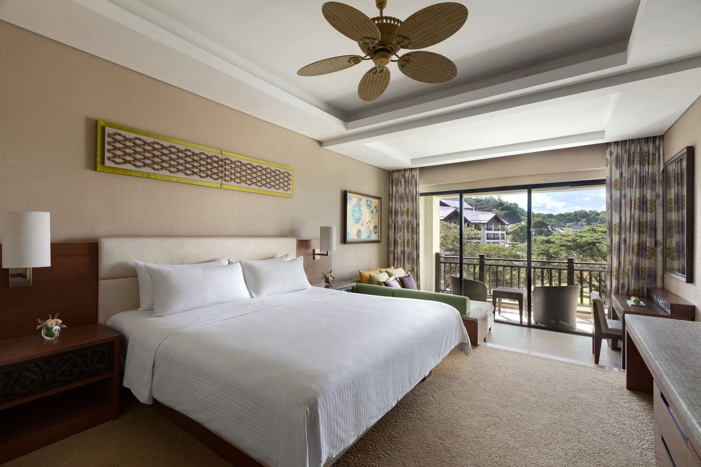 Rooms & Suites