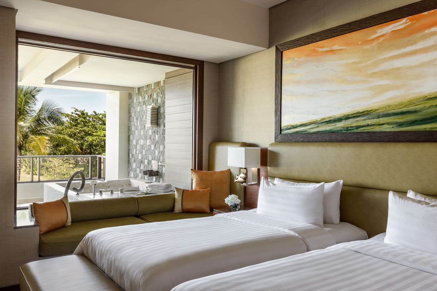 Rooms & Suites