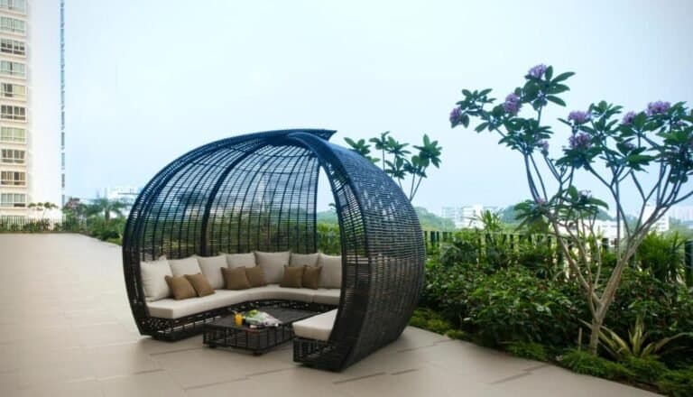 V Hotel 4 *